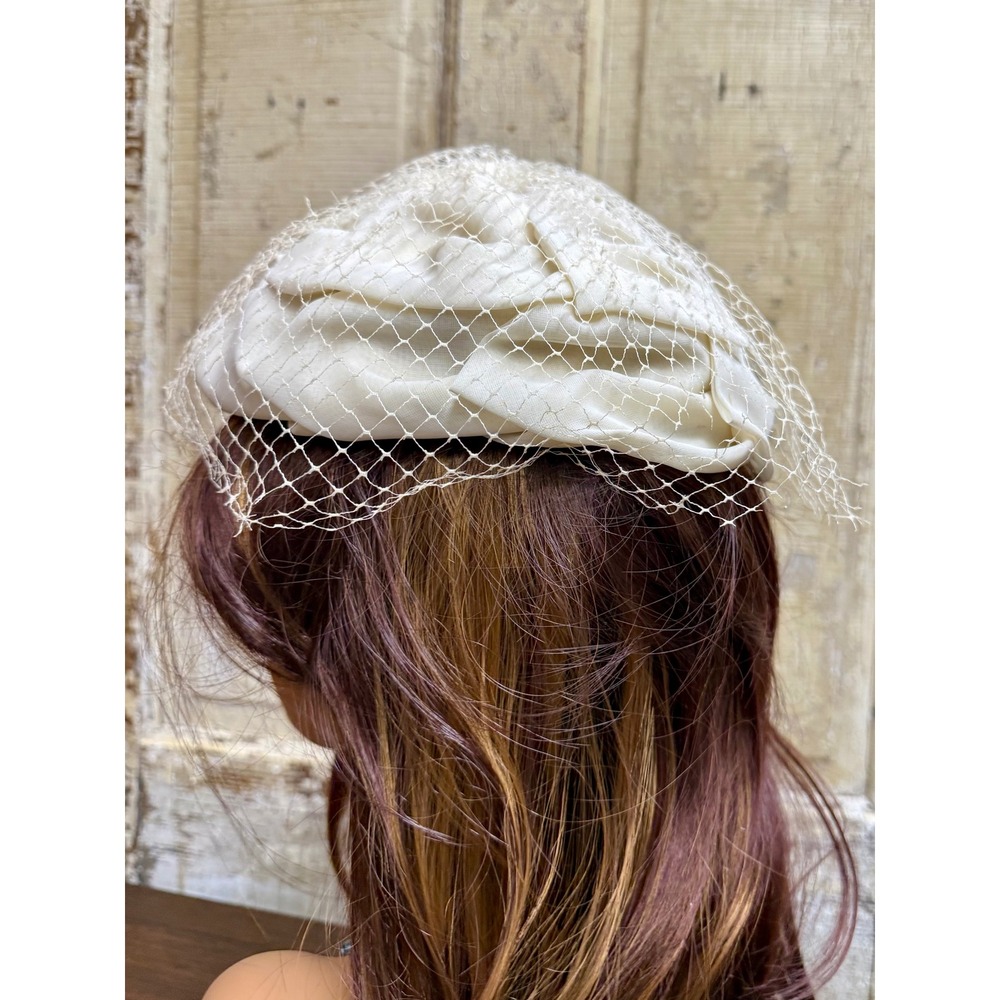 Vintage Ivory Satin Pillbox Hat with Veil Bridal Special Occasion - Picture 5 of 17